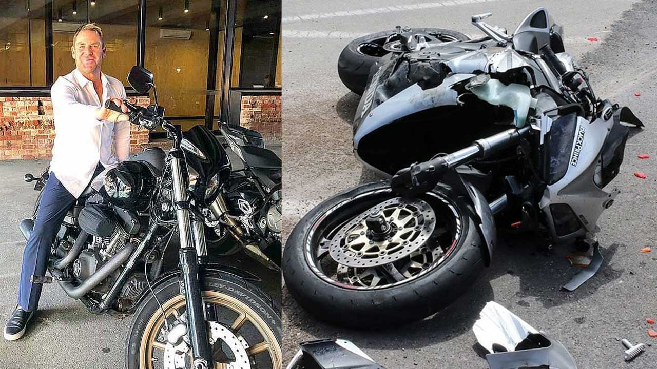 বাইক দূর্ঘটনায় আহত ওয়ার্ন!