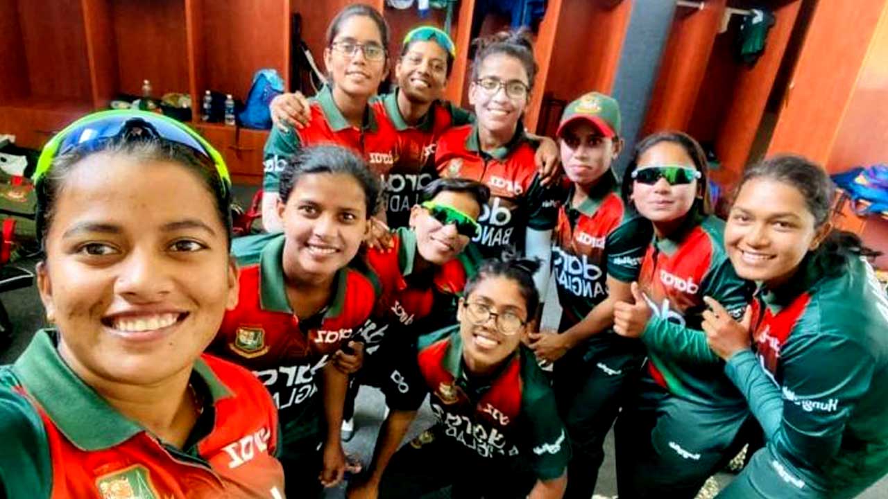 দুই নারী ক্রিকেটার ‘ ওমিক্রনে ‘ আক্রান্ত!