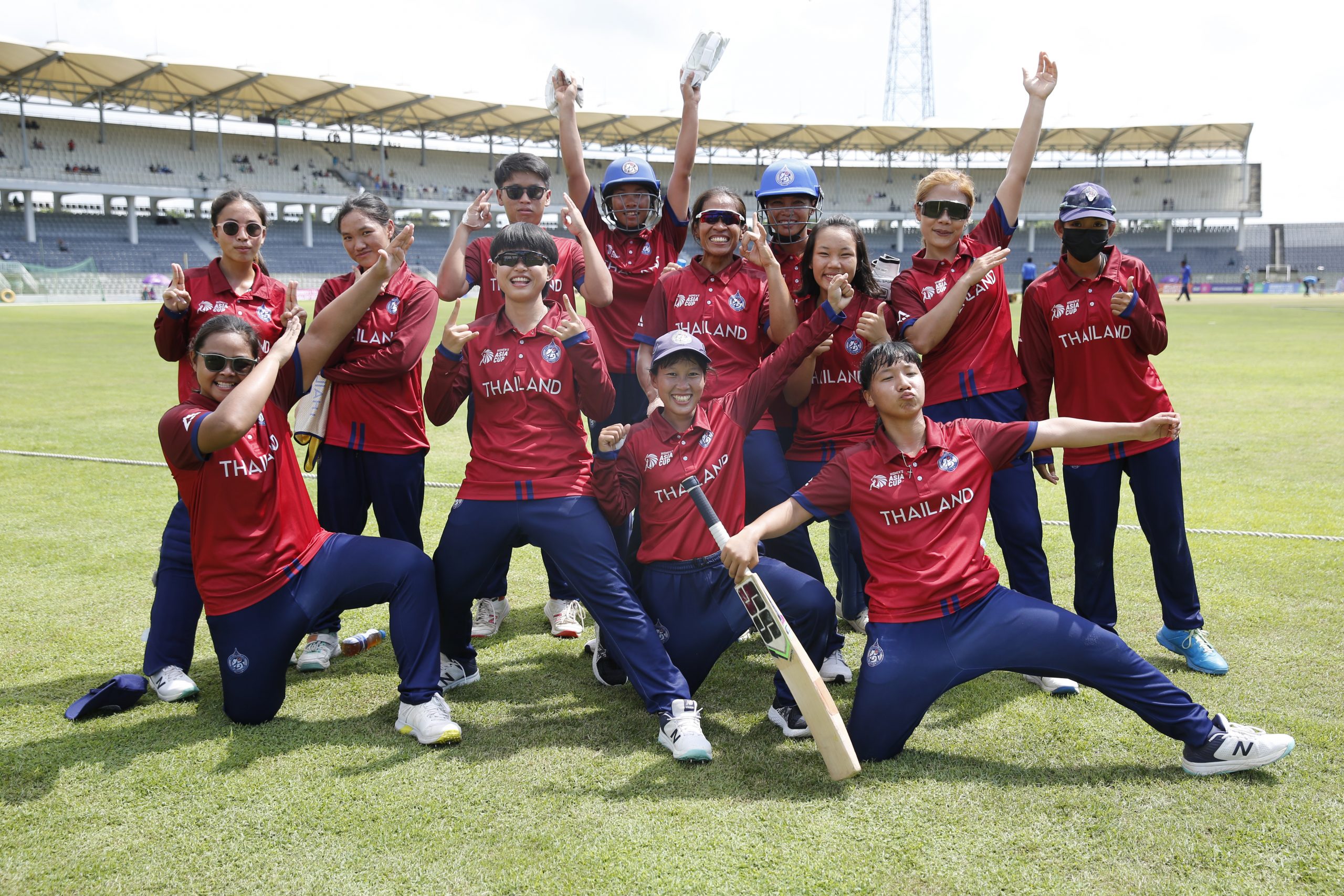 পাকিস্তান নারী ক্রিকেটারদের ৪ উইকেটে হারিয়েছে থাইল্যান্ড।