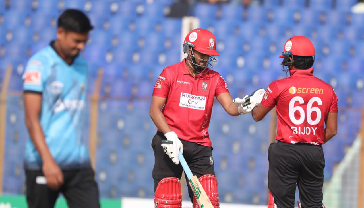 চট্টগ্রামের মাটিতে চট্টগ্রামকেই হারিয়েছে সাকিবের ফরচুন বরিশাল।