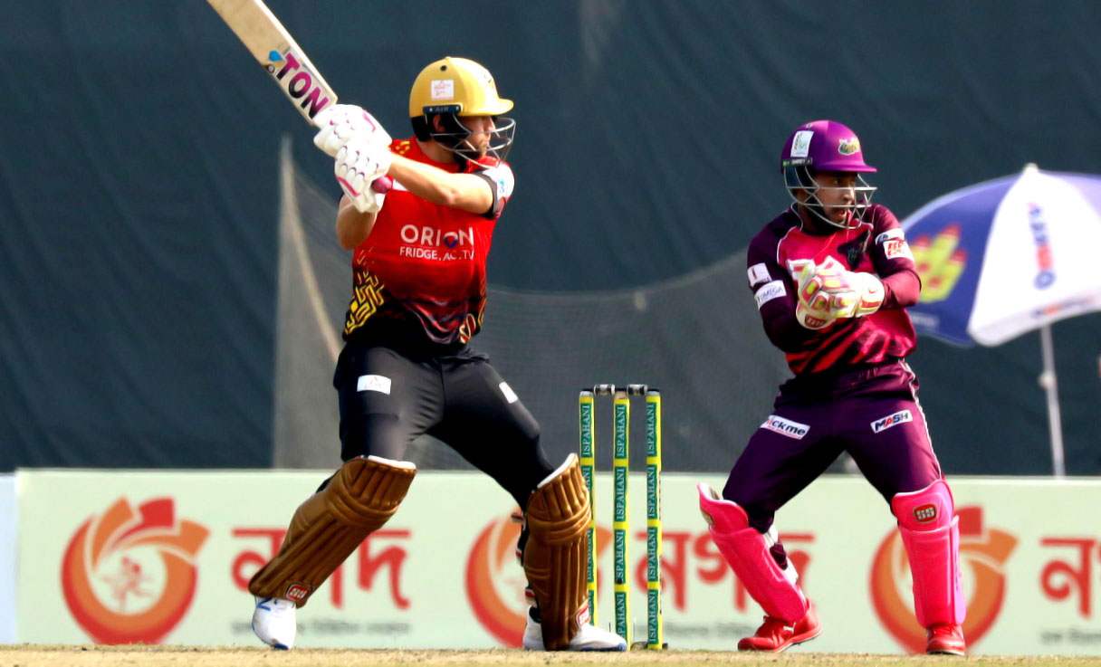 কুমিল্লা ভিক্টোরিয়ান্সকে হারিয়ে হ্যাটট্রিক জয় সিলেট স্ট্রাইকার্সের।