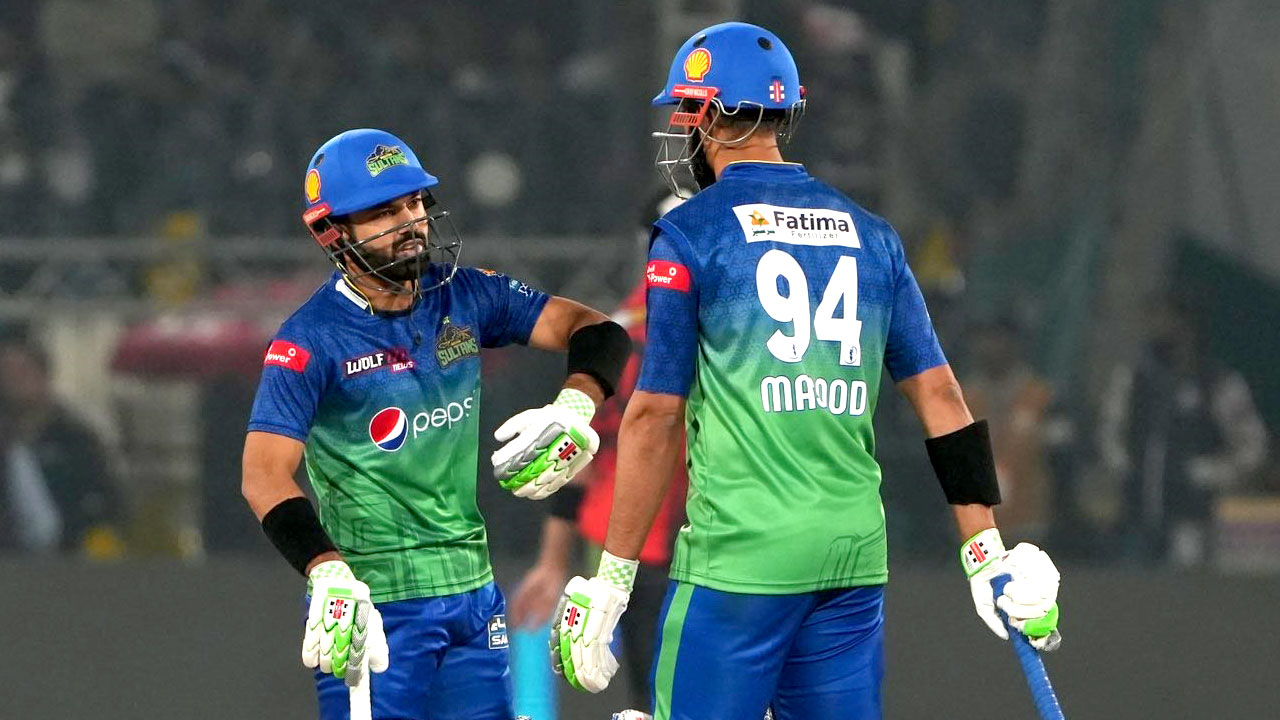 মাত্র ১ রানে লাহোর কালান্দার্সের কাছে হারতে হয়েছে মুলতান সুলতানকে।