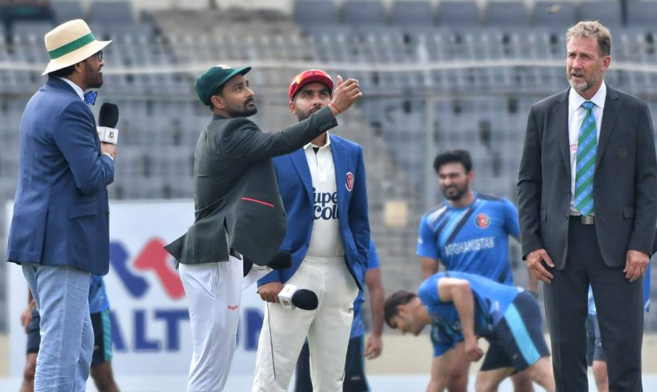 বাংলাদেশ বনাম আফগানিস্তান ম্যাচে ব্যাটিংয়ে বাংলাদেশ।