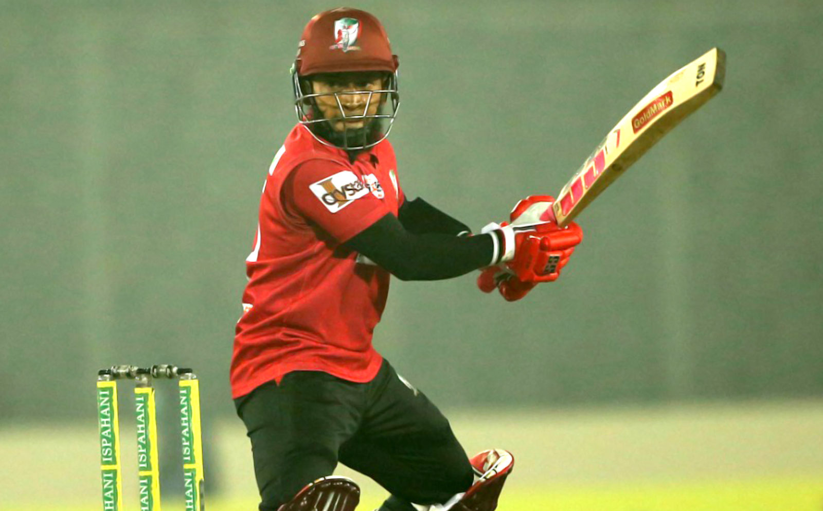 মুশফিকের ব্যাটে কুমিল্লার বিপক্ষে চ্যালেঞ্জিং পুঁজি বরিশালের।